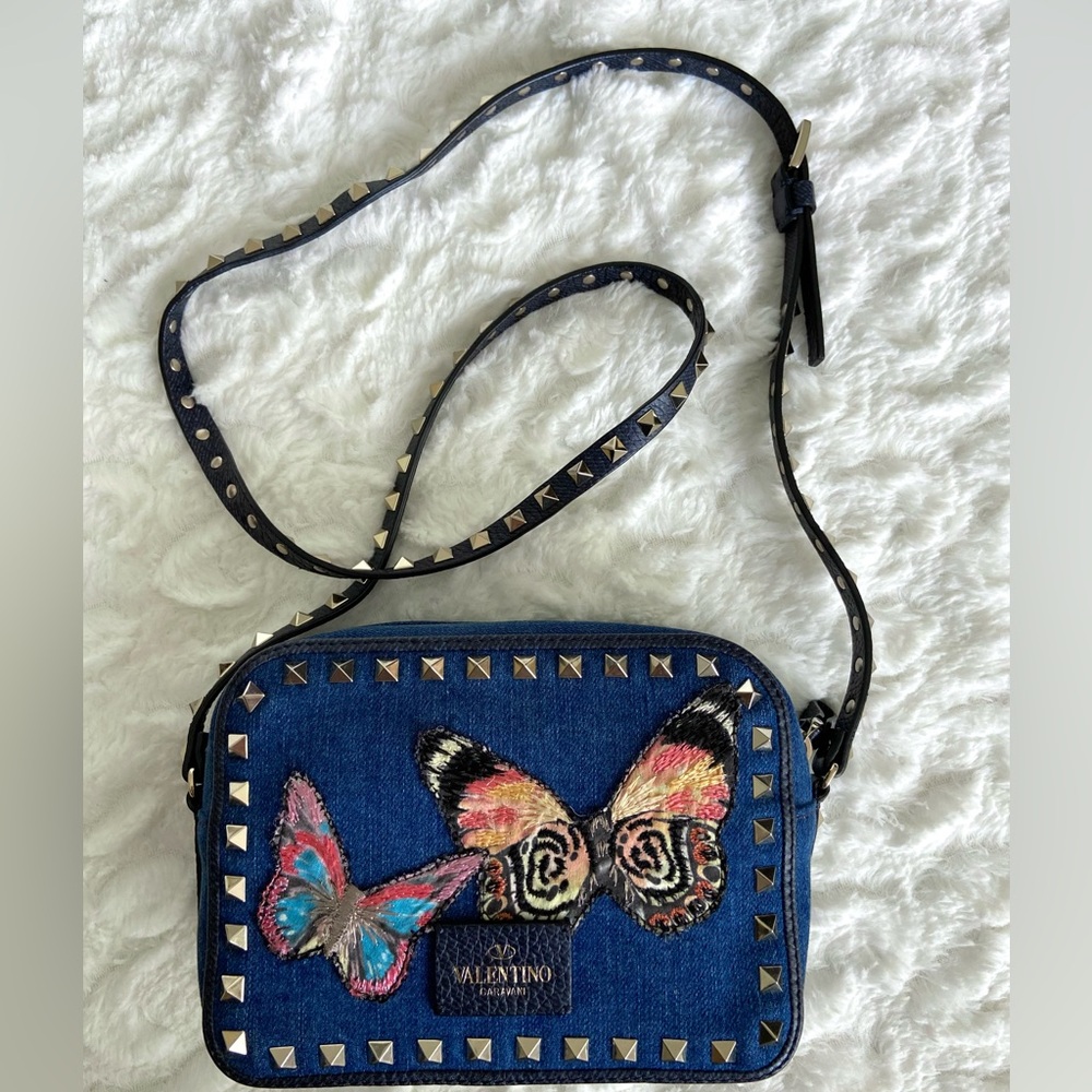 EUC Valentino Garavani Rockstud Camera Crossbody Bag Denim Butterfly App…